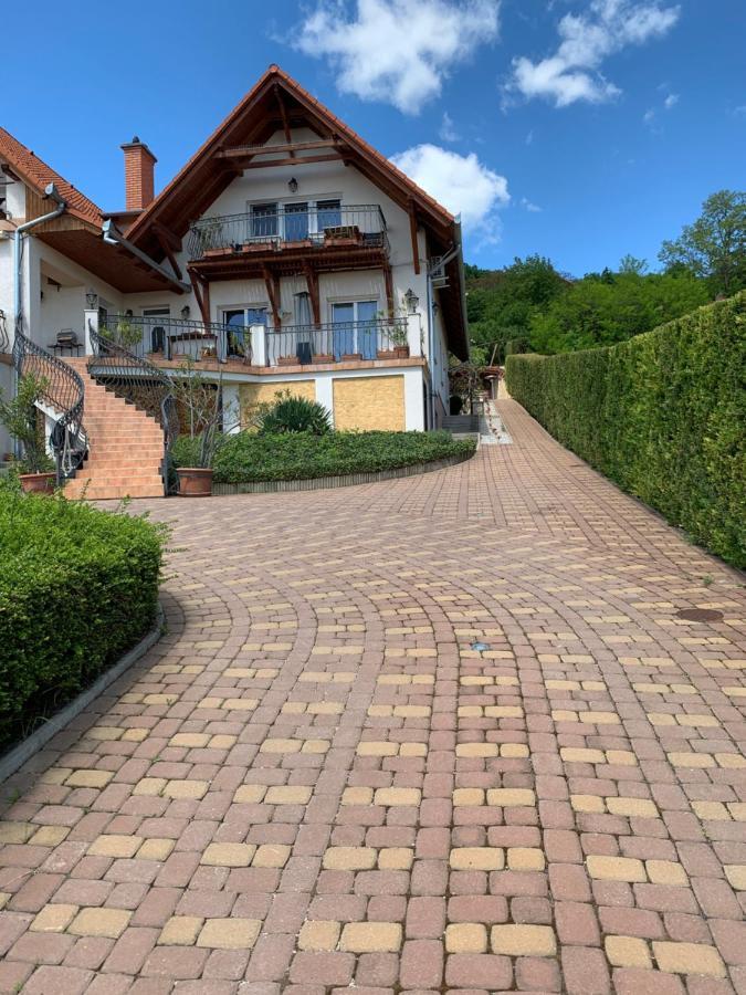 Holidaysport Haus Balatongyörök Eksteriør billede