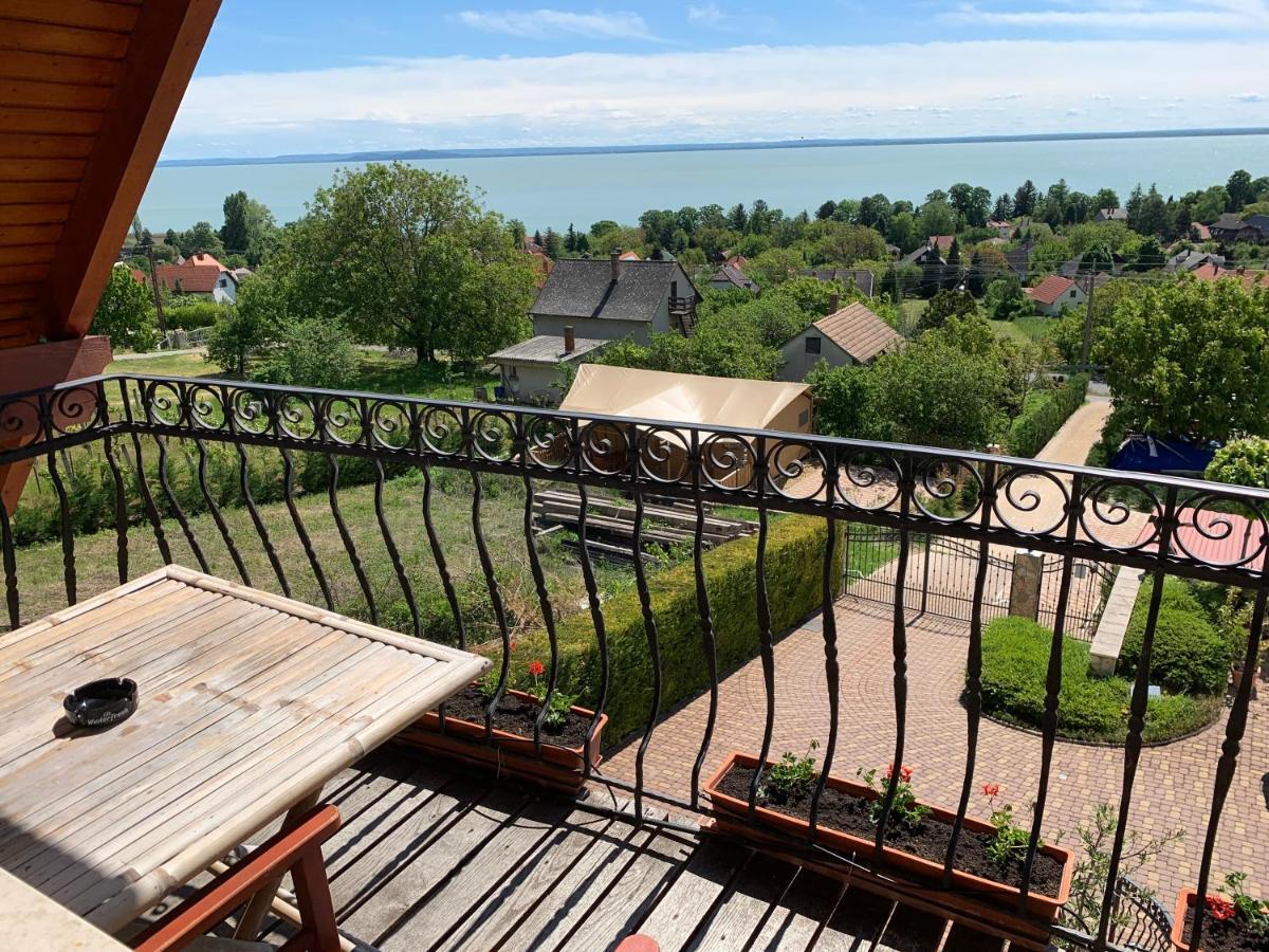 Holidaysport Haus Balatongyörök Eksteriør billede