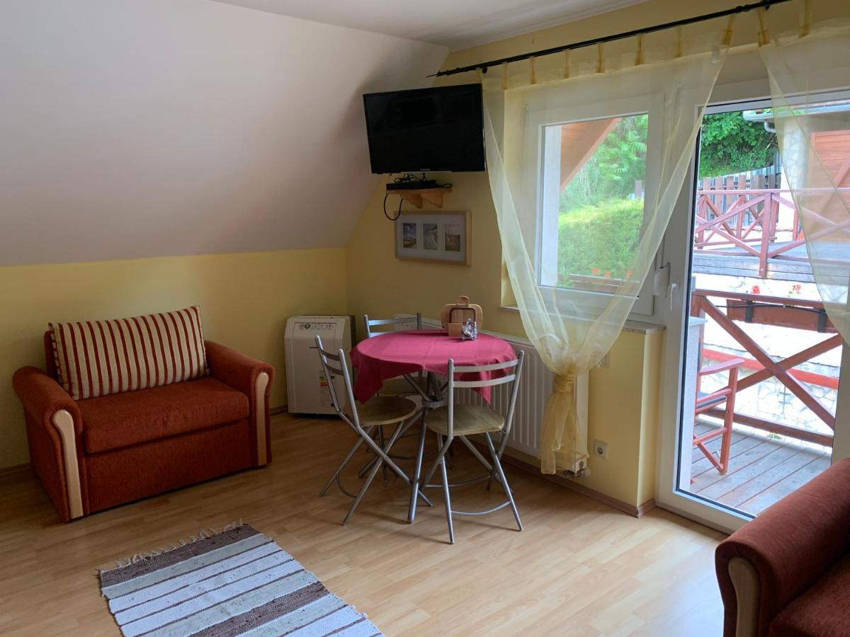 Holidaysport Haus Balatongyörök Eksteriør billede