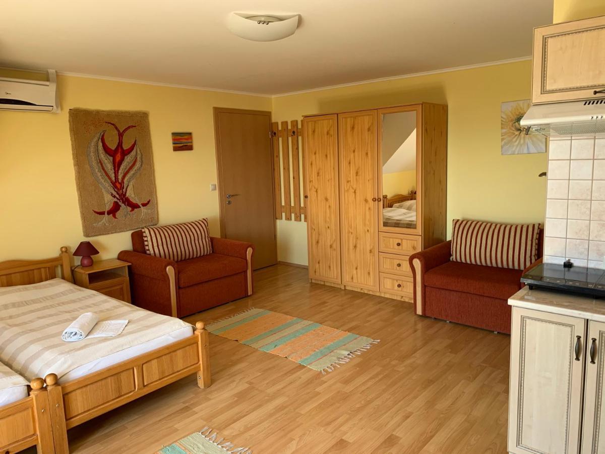 Holidaysport Haus Balatongyörök Eksteriør billede