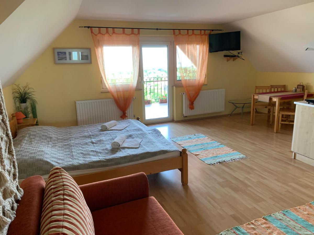 Holidaysport Haus Balatongyörök Eksteriør billede